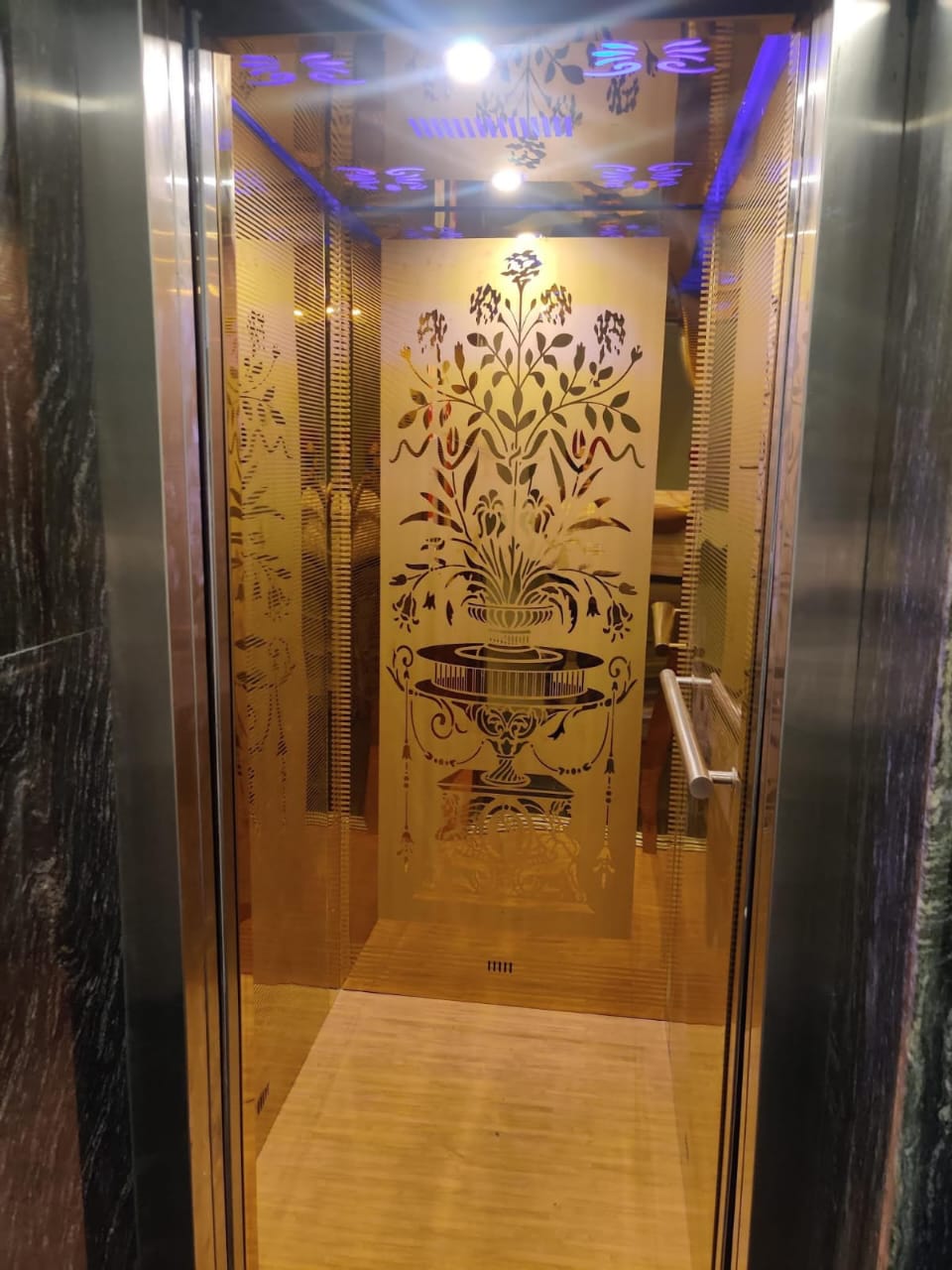 About  Decent Elevators 